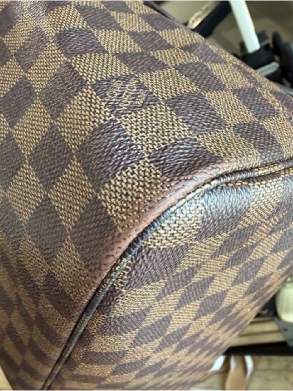 Louis Vuitton Neverfull MM Damier Ebene with Cherry interior. Includes pouch - Picture 5 of 10